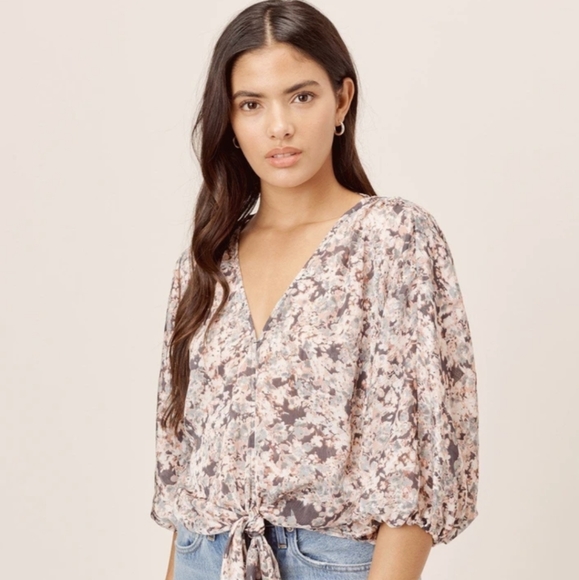lovestitch Tops - 🌲 Lovestitch blouse